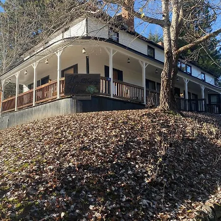 The Huckleberry House Inn And Bed & Breakfast